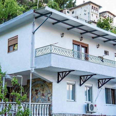 Gjirokastër Grandma'S Home מראה חיצוני תמונה