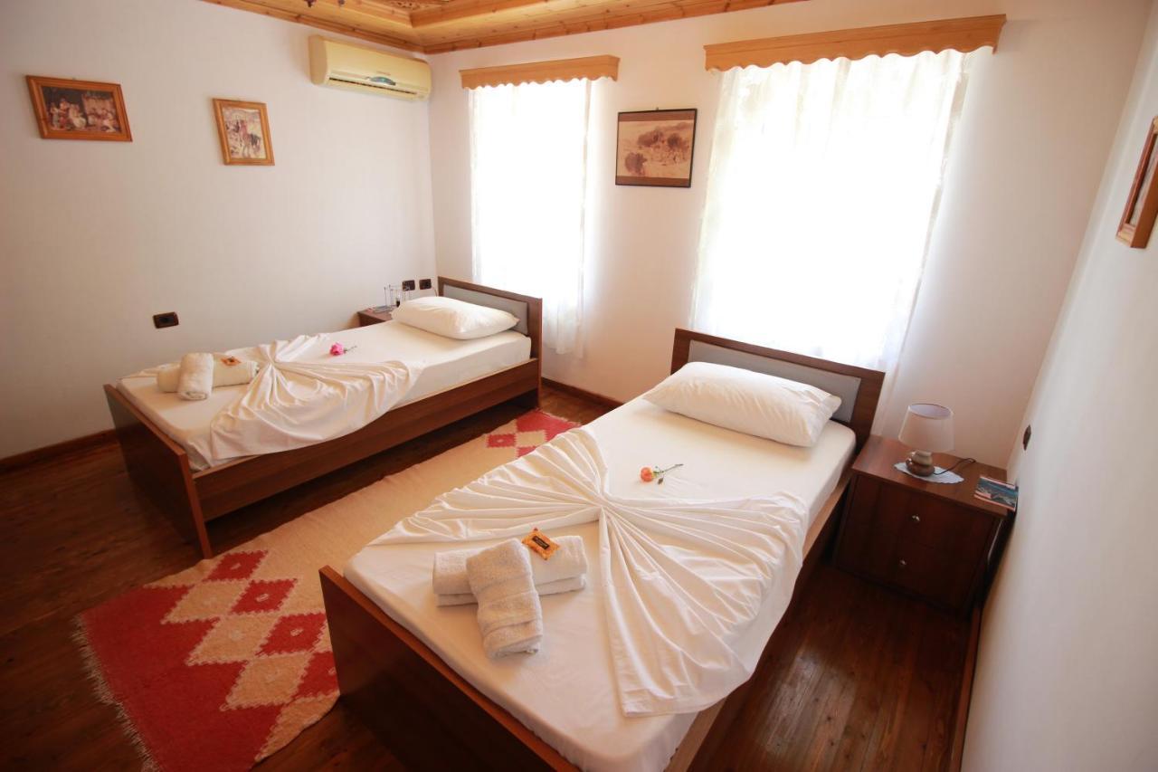Gjirokastër Grandma'S Home מראה חיצוני תמונה