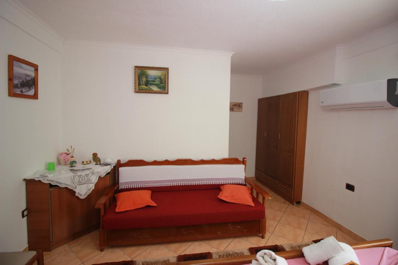 Gjirokastër Grandma'S Home מראה חיצוני תמונה