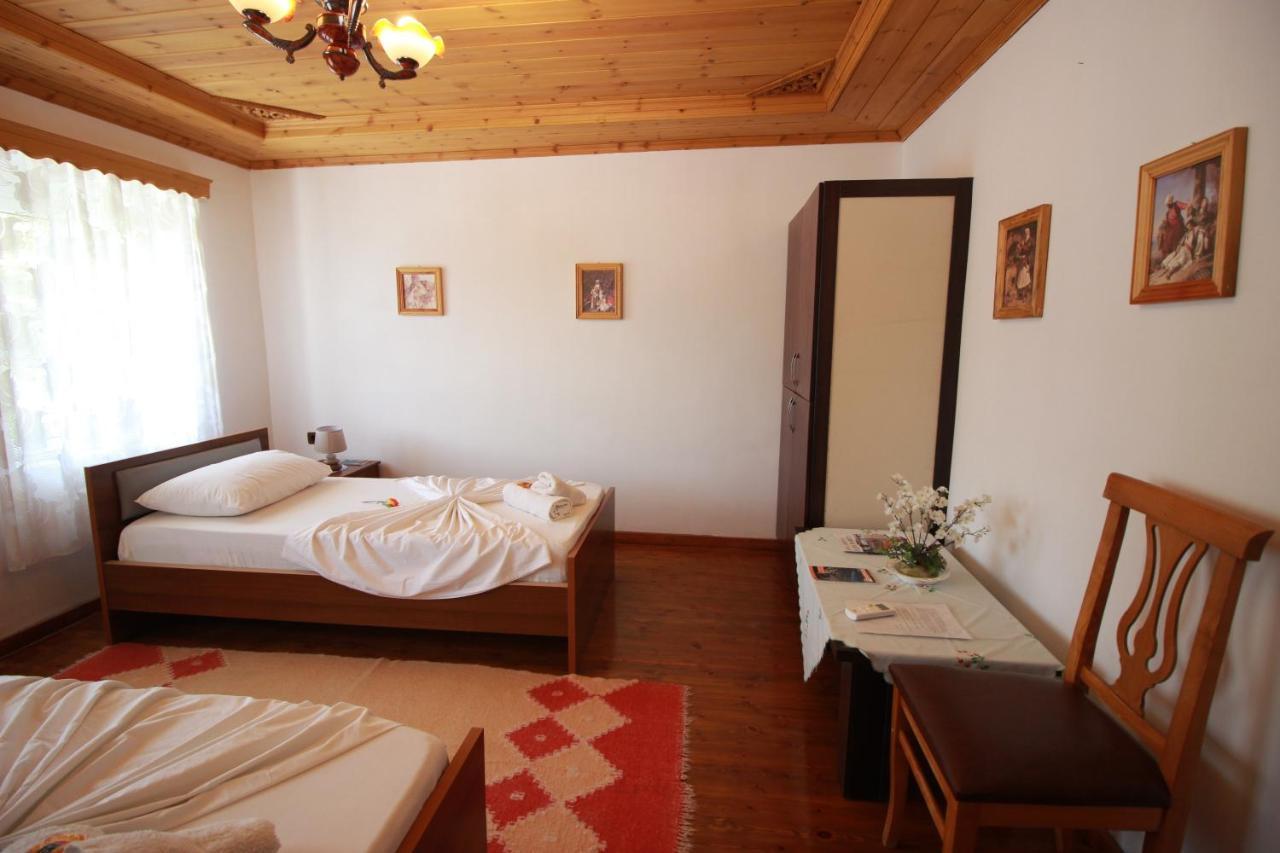 Gjirokastër Grandma'S Home מראה חיצוני תמונה