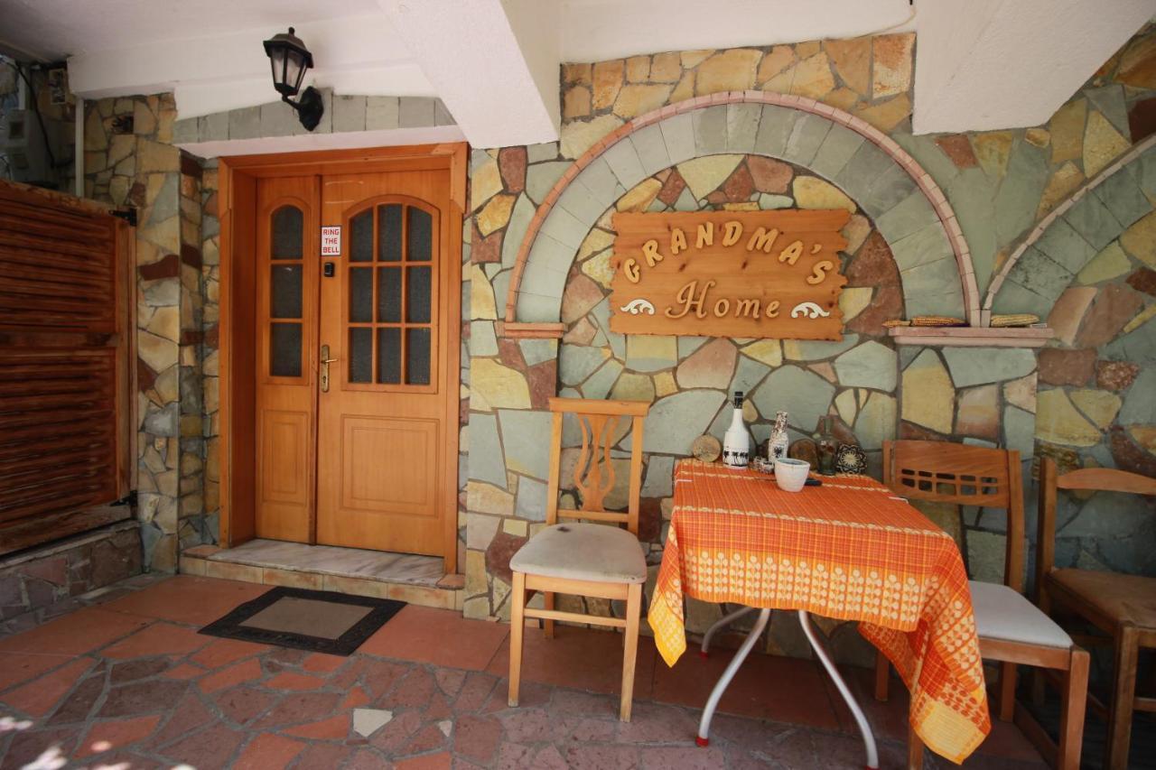 Gjirokastër Grandma'S Home מראה חיצוני תמונה