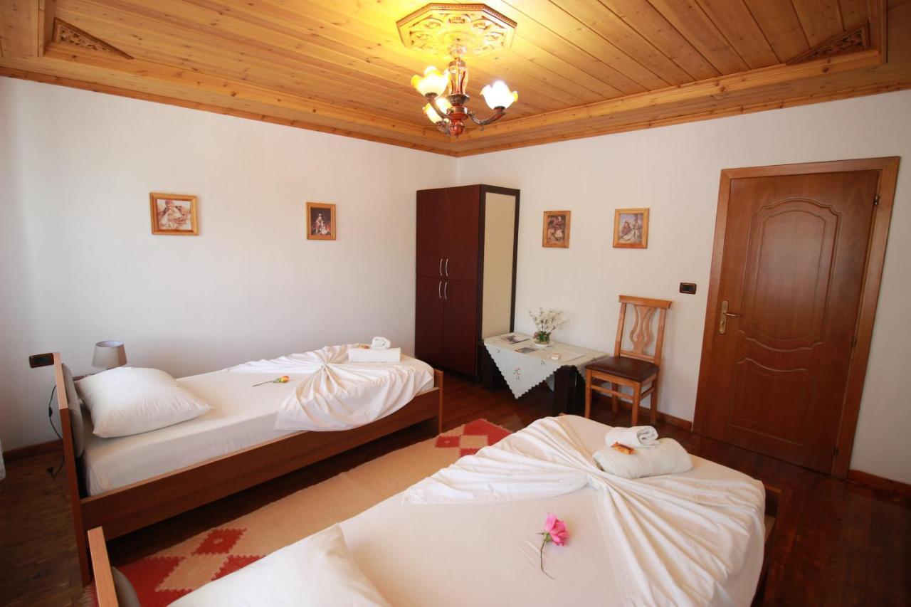 Gjirokastër Grandma'S Home מראה חיצוני תמונה