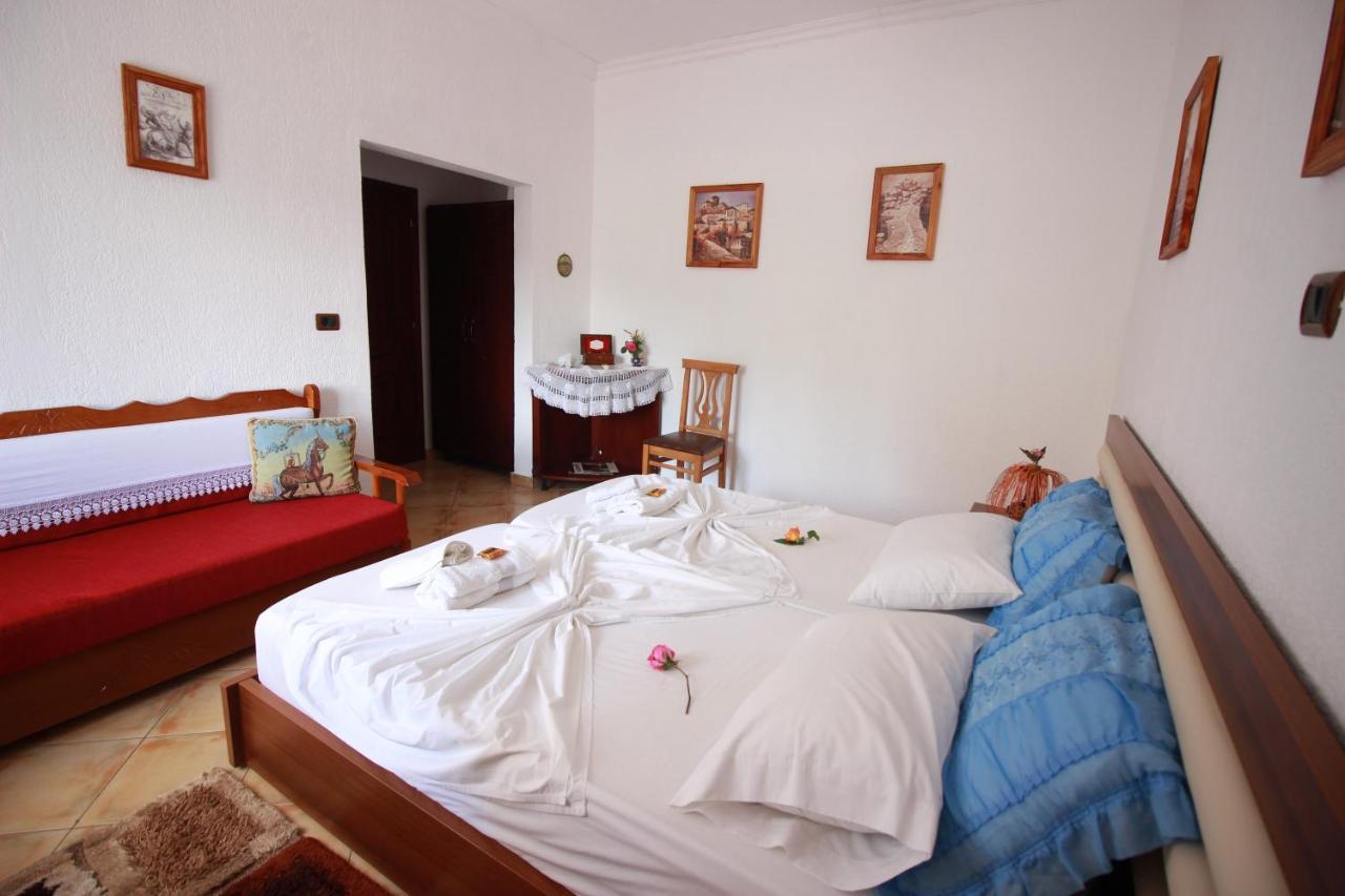Gjirokastër Grandma'S Home מראה חיצוני תמונה