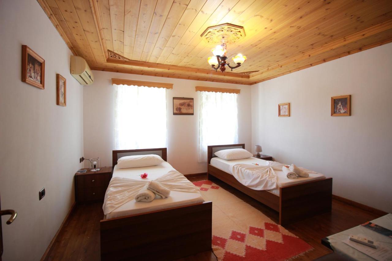 Gjirokastër Grandma'S Home מראה חיצוני תמונה