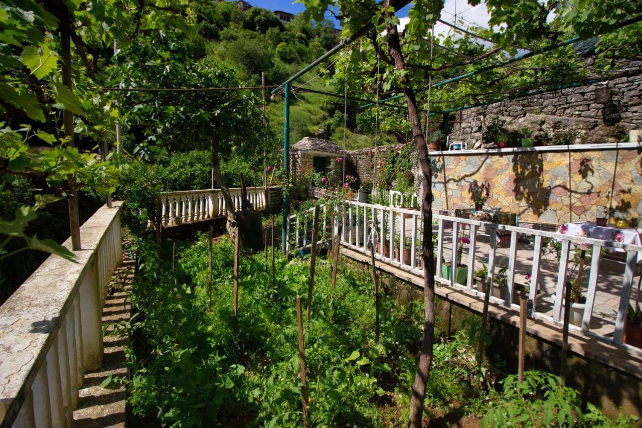 Gjirokastër Grandma'S Home מראה חיצוני תמונה